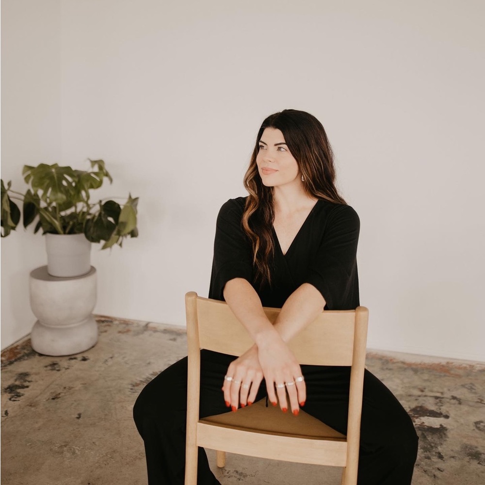 Meet your Posher, Alicia